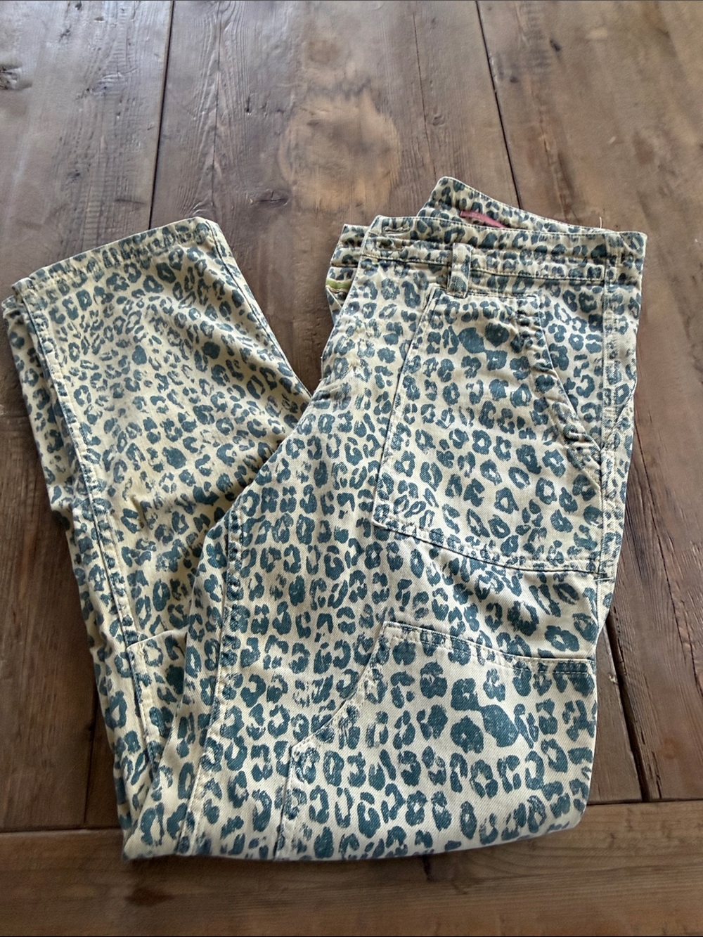 Ladies Anthropologie Beige Leopard Print Jeans SZ 29